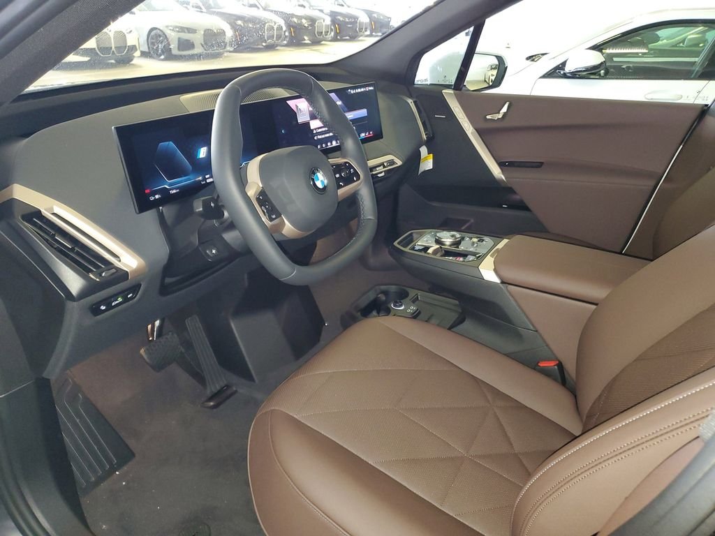 2026 BMW iX 60 - Photo 15