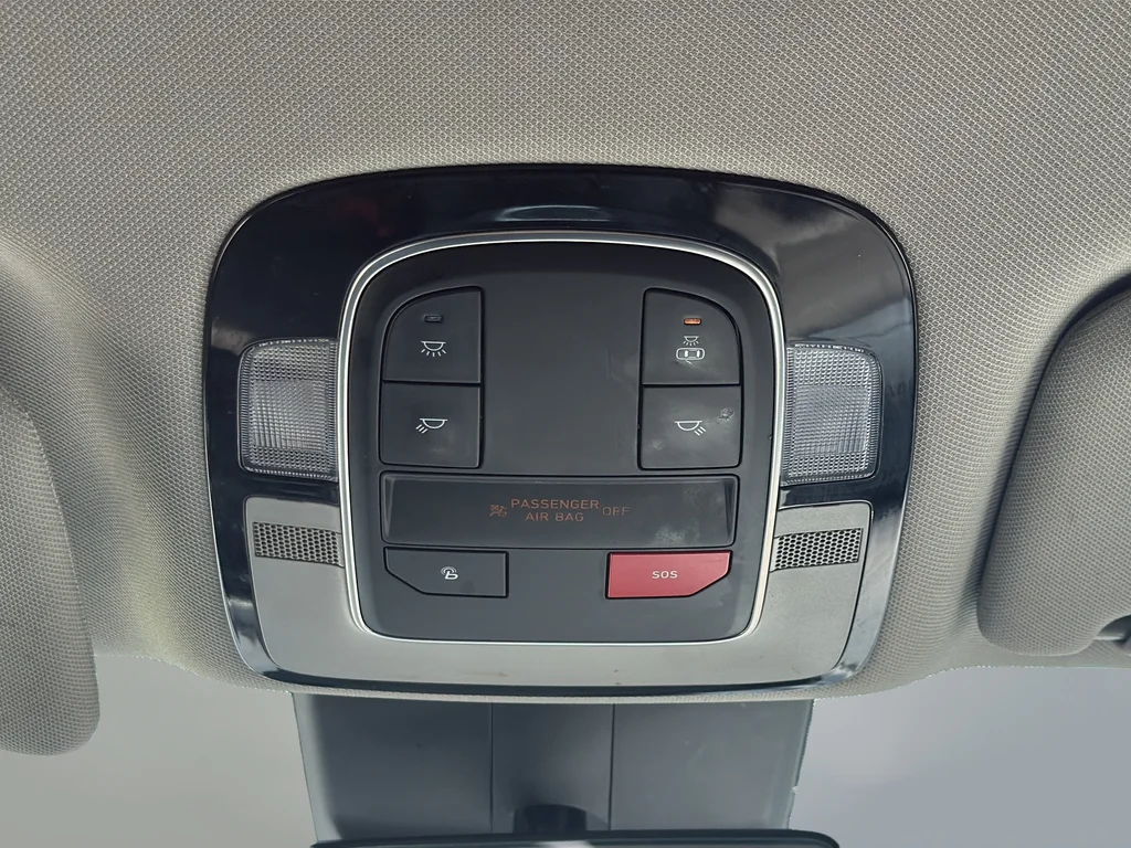 Used 2023 Blue Hyundai SEL image 40