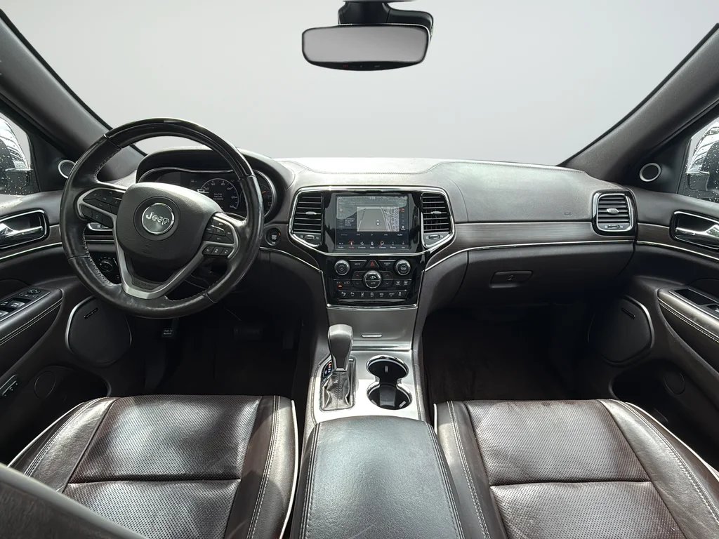 Used 2019 Off-white Jeep Overland image 12