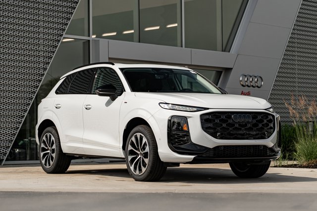 2026 Audi Q3 S line