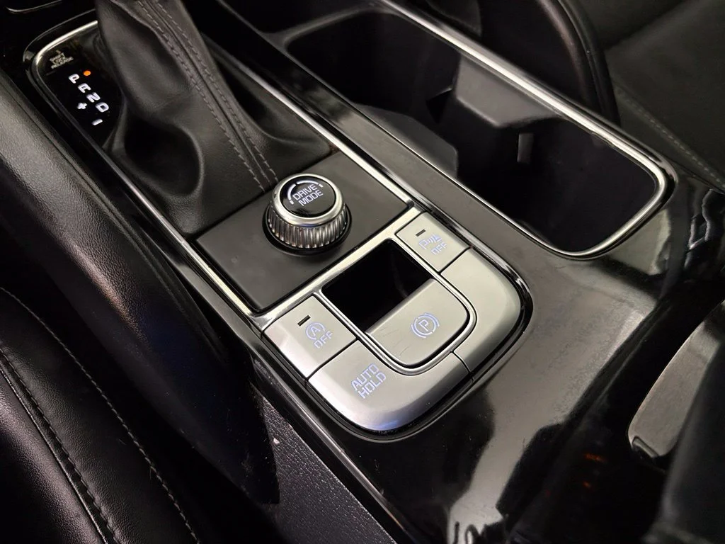 Used 2022 Black Kia S image 30
