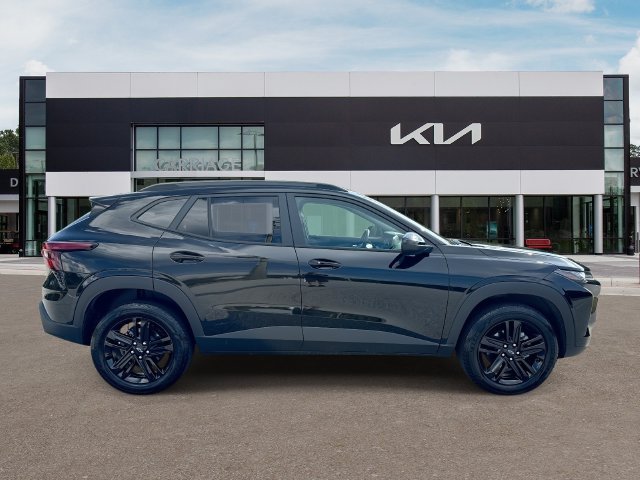 Used 2025 Black Chevrolet ACTIV image 9
