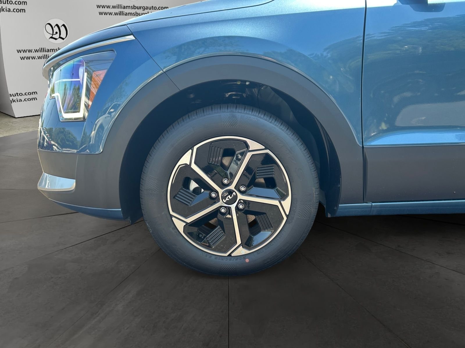 New 2026 Mineral Blue Kia EX image 14