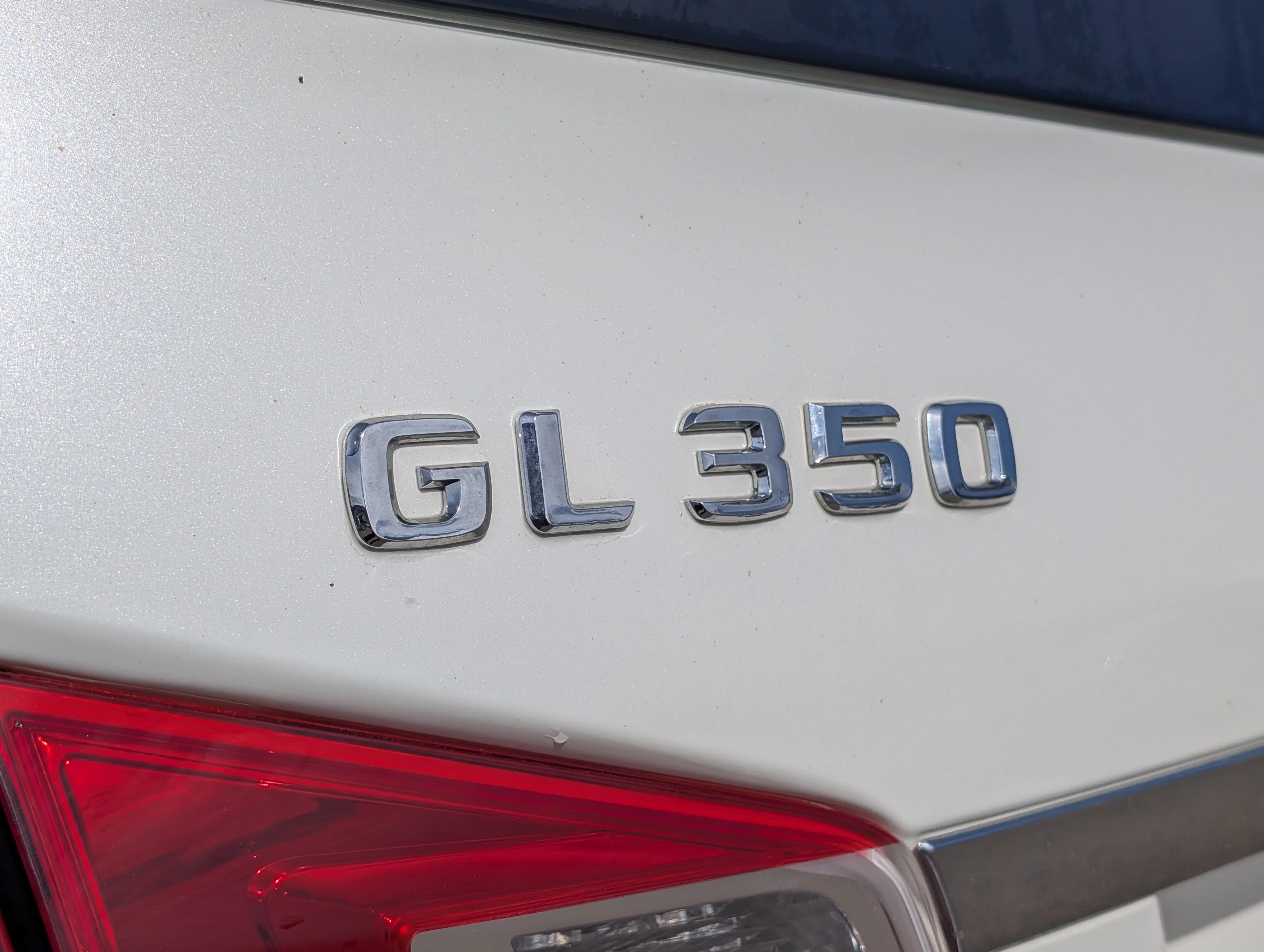 Used 2013 White Mercedes-Benz GL 350 BlueTEC image 16
