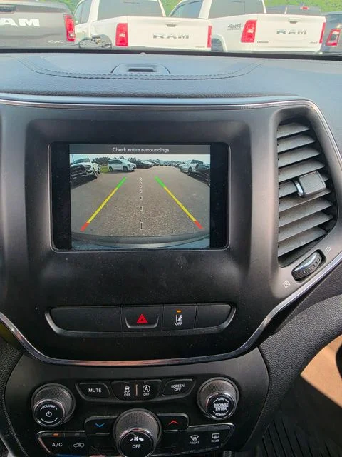 Used 2021 Blue Jeep Latitude image 19
