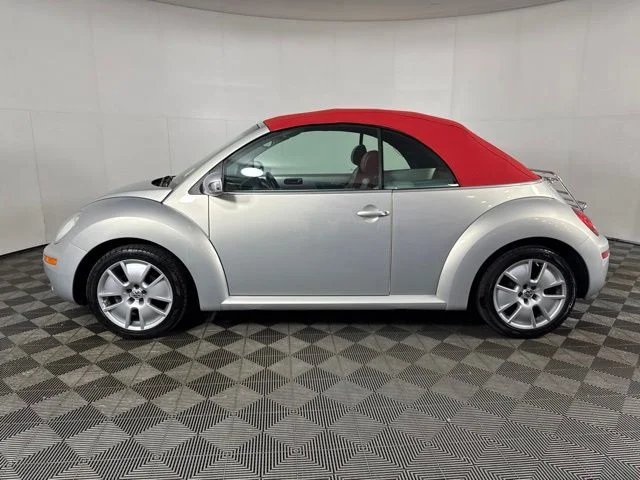 Used 2009 Silver Volkswagen 2.5L image 7