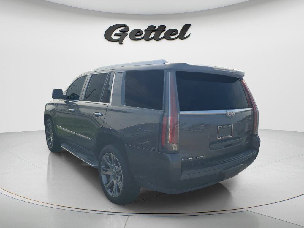 Used 2016 DARK GRANITE METALLIC Cadillac Luxury Collection image 5