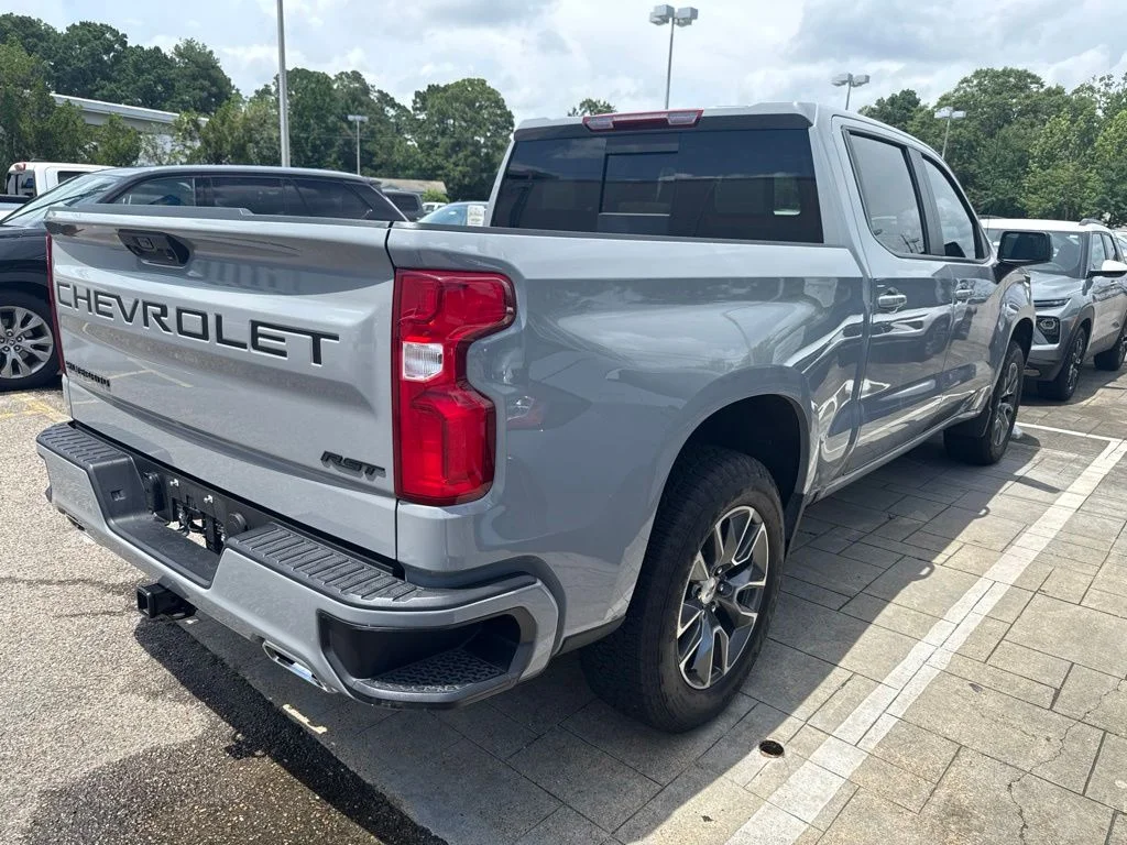 Used 2025 Gray Chevrolet RST image 5