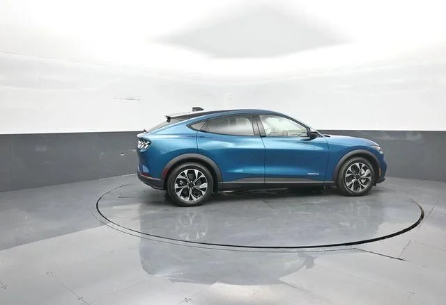 New 2026 Blue Ford Select image 8