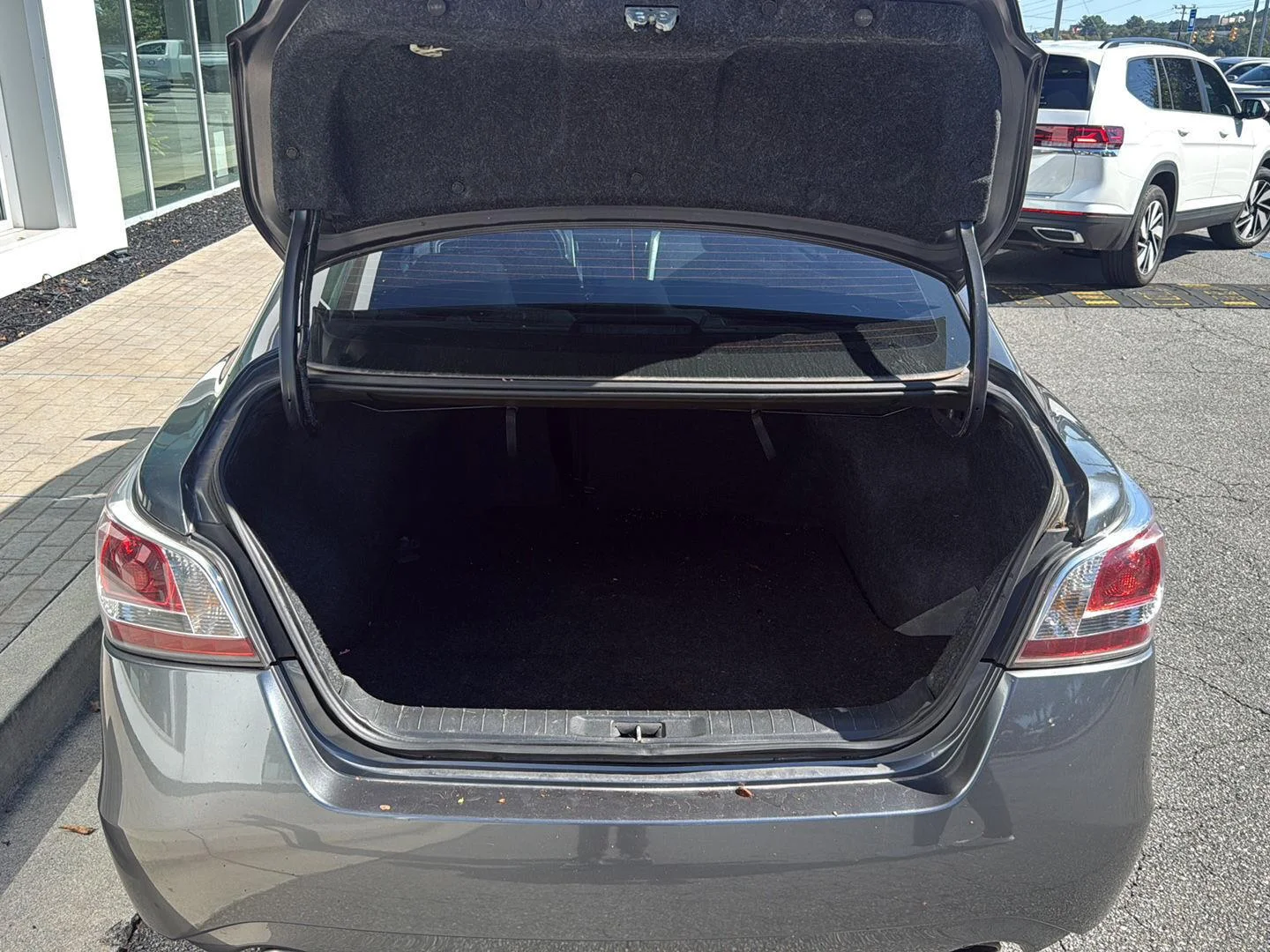 Used 2014 Gun Metallic Nissan 2.5 S image 19