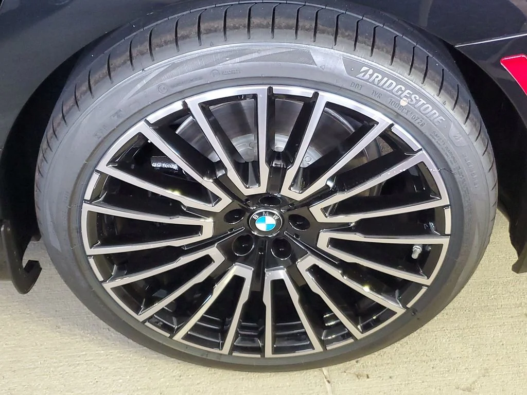 New 2026 Black Sapphire Metallic BMW 750e xDrive image 5