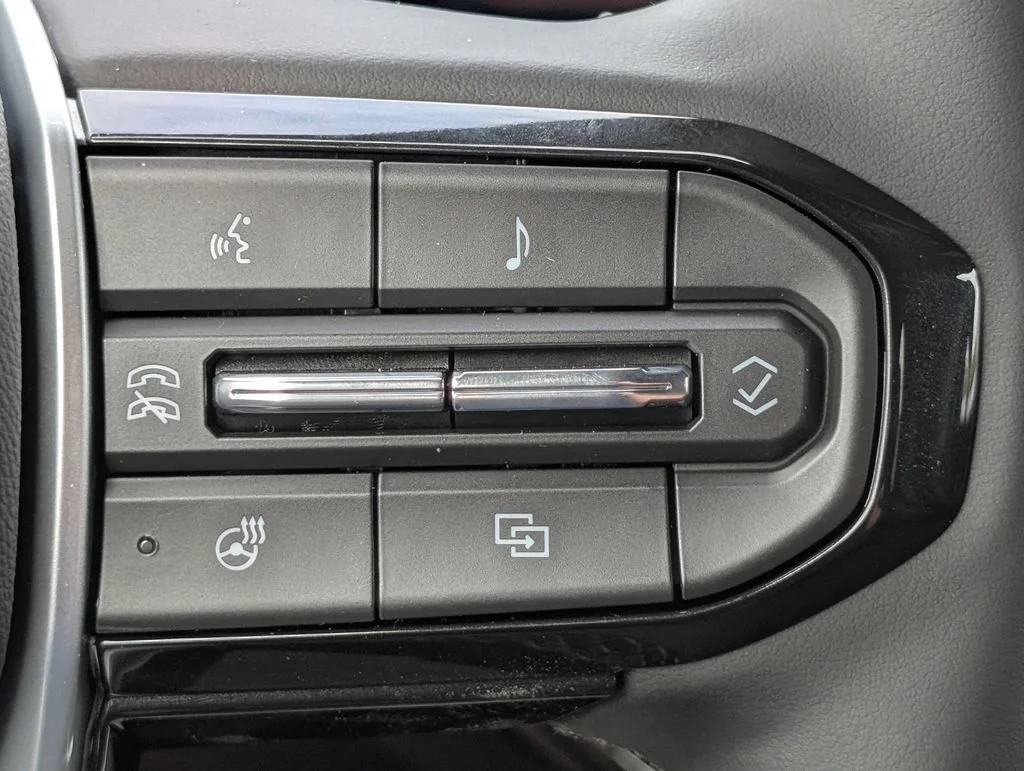 2026 Chevrolet Colorado LT - Photo 22
