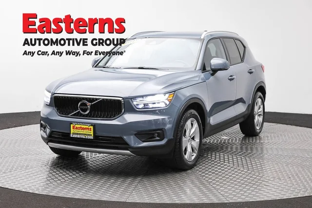 2021 Volvo XC40 Momentum