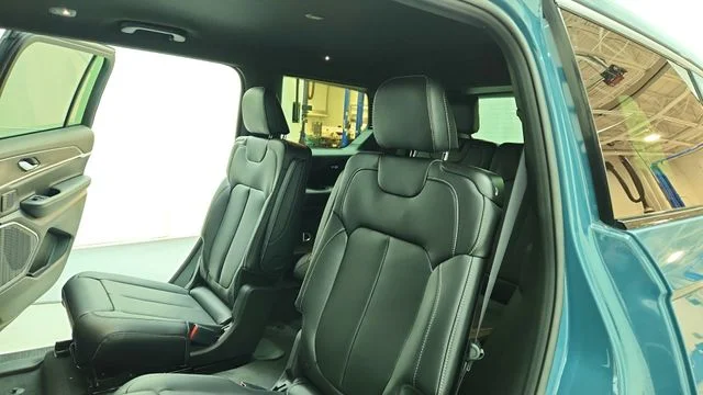 New 2026 Steel Blue Exterior Paint Jeep Limited image 19