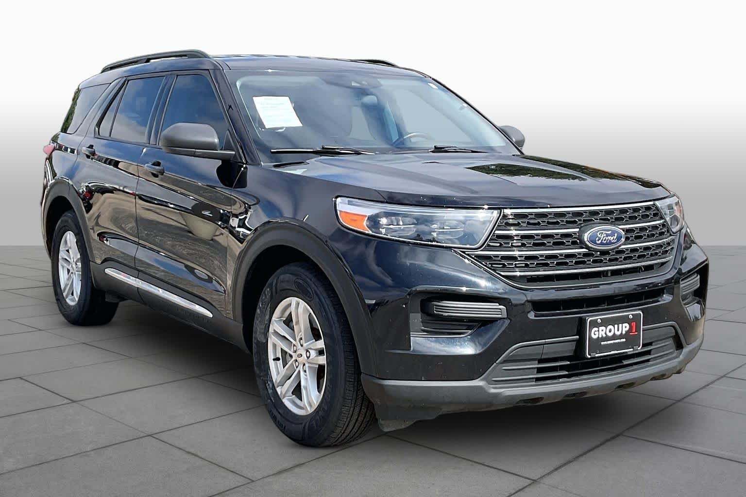 Used 2022 Agate Black Metallic Ford XLT image 3