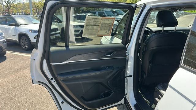 Used 2023 White Jeep Limited image 23