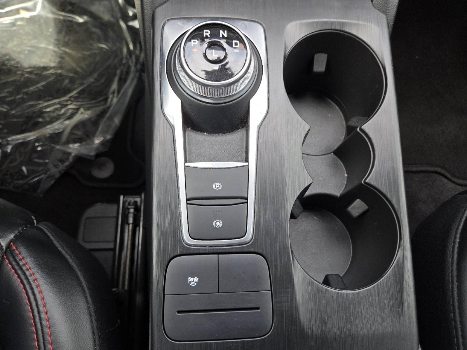 2024 Ford Escape ST-Line - Photo 34