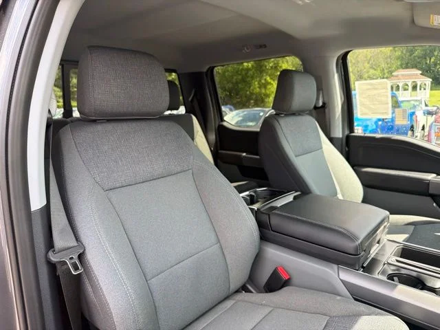 New 2026 Carbonized Gray Metallic Ford XLT image 94