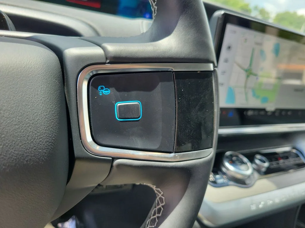 New 2026 Space Silver Metallic Ford Platinum® image 21
