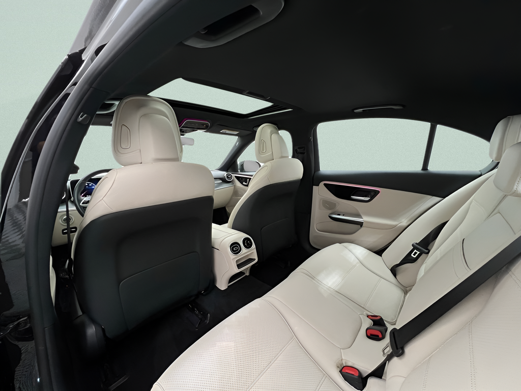 Used 2025  Mercedes-Benz C 300 image 24
