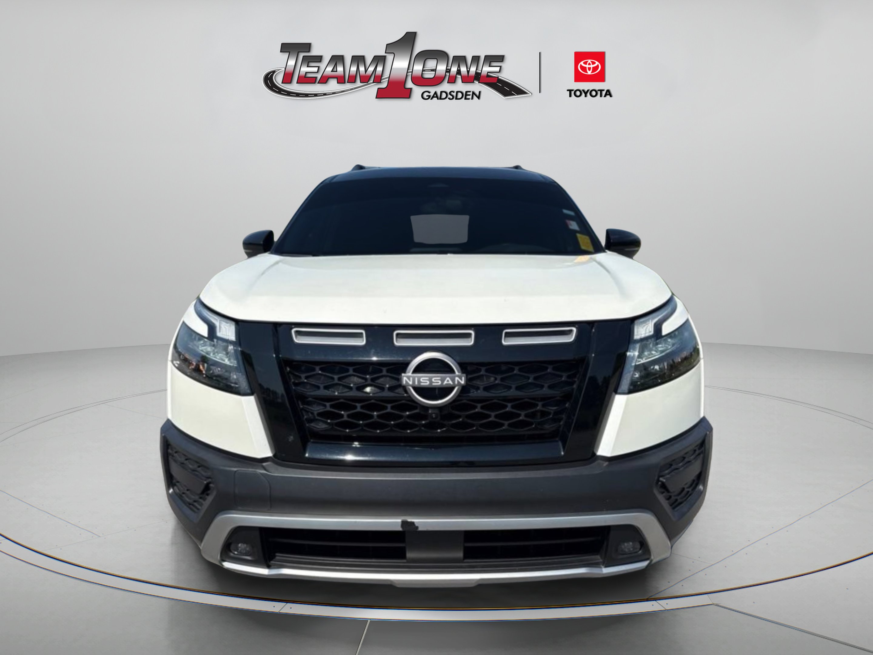 Used 2024 Pearl White Tricoat/Super Black Nissan Rock Creek image 2