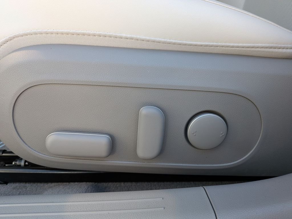 2025 Hyundai IONIQ 6 SEL - Photo 16