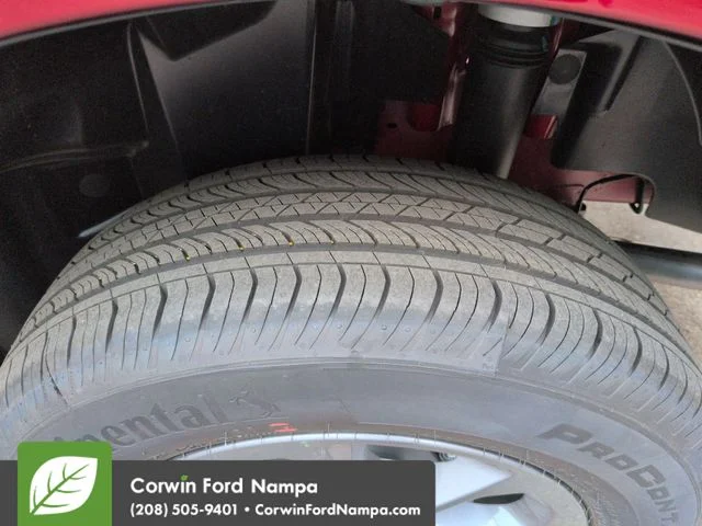 New 2026 Ruby Red Metallic Tinted Clearcoat Ford XLT image 30