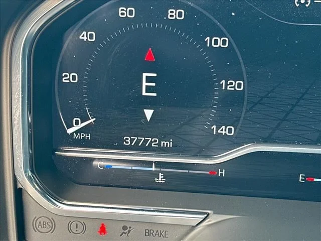 Used 2025 Silver GMC AT4 image 25