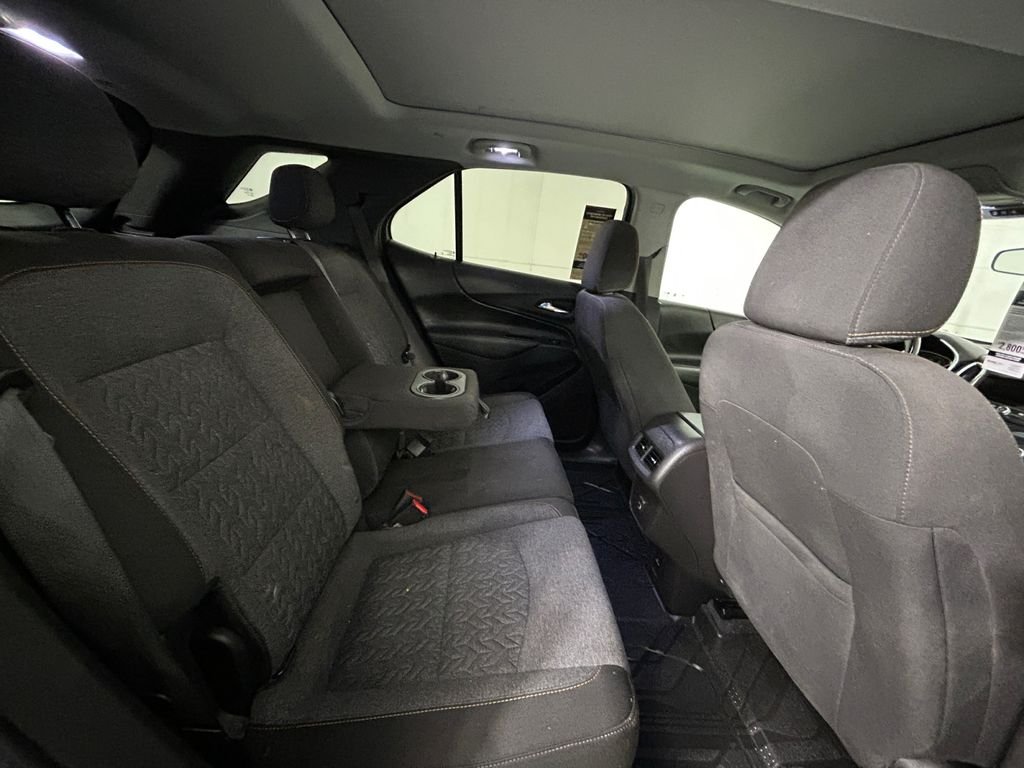 Used 2022 White Chevrolet LT image 17