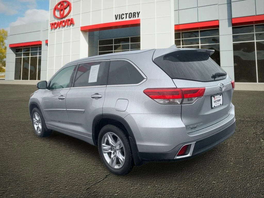 Used 2018 Silver Toyota Limited image 5