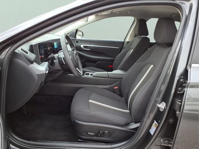 Used 2024  Hyundai SEL image 14