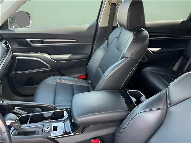 Used 2025 Gray Kia S image 9