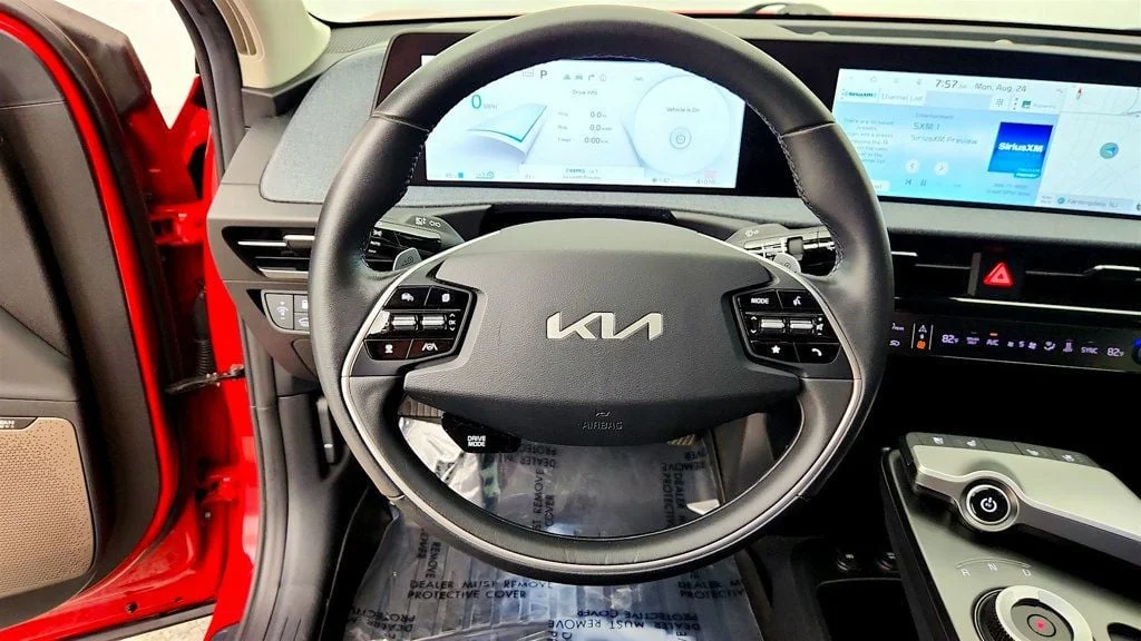 Used 2022 Runway Red Kia Wind RWD image 14
