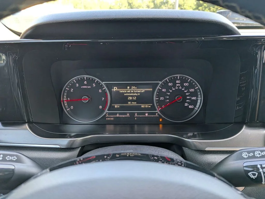 Used 2023 Silver Kia SX image 27