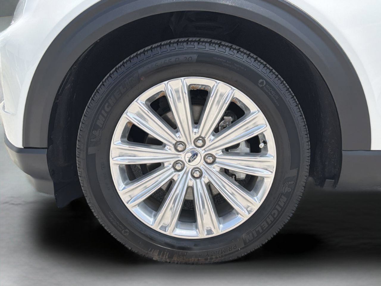 Used 2024 Star White Metallic Tri-Coat Ford Limited image 32