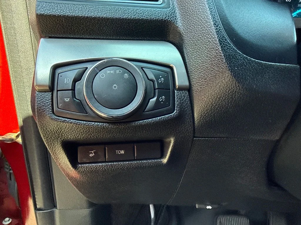 Used 2019 Ruby Red Metallic Ford XLT image 17
