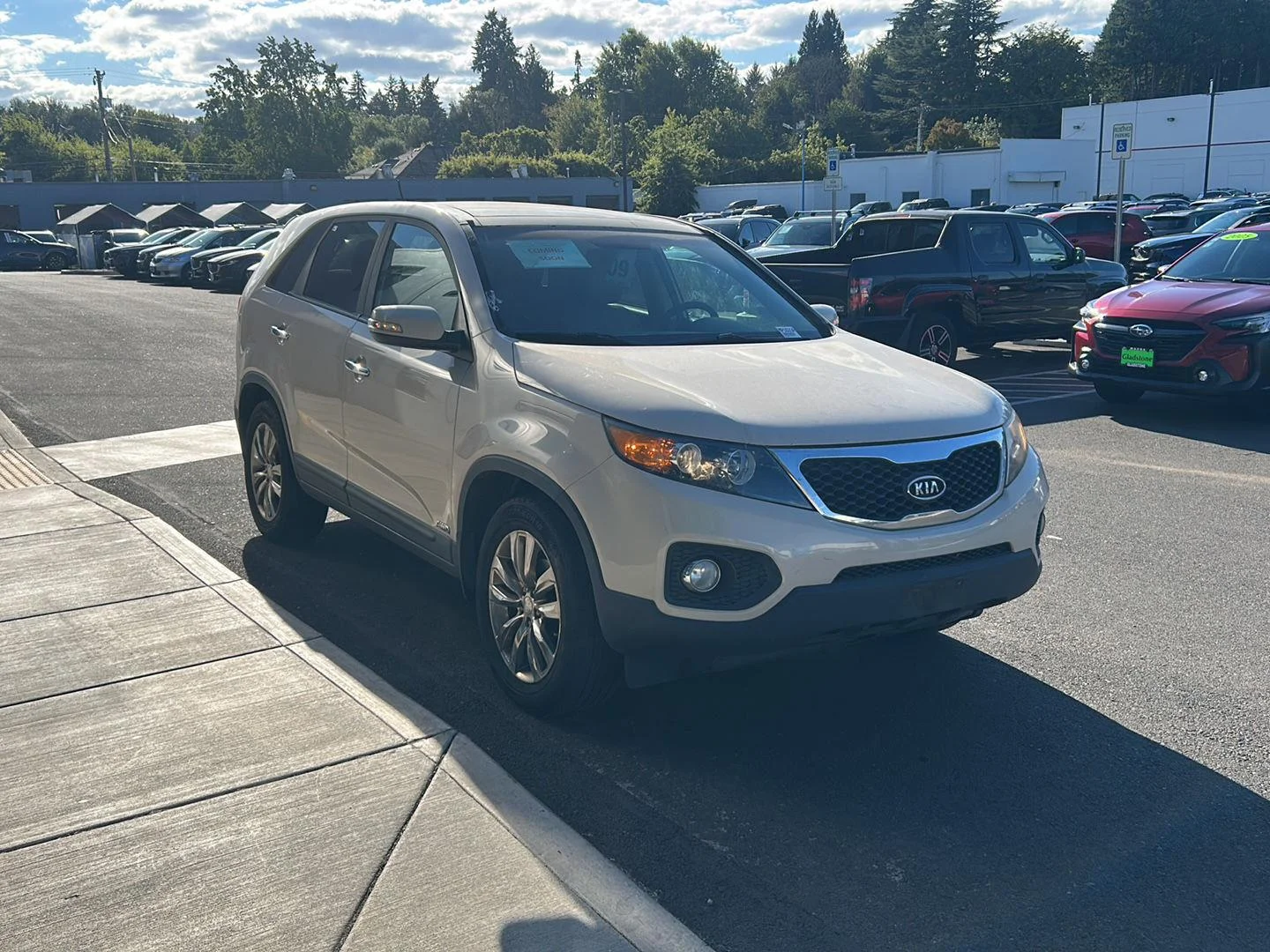 Used 2011 White Sand Beige Kia EX image 4