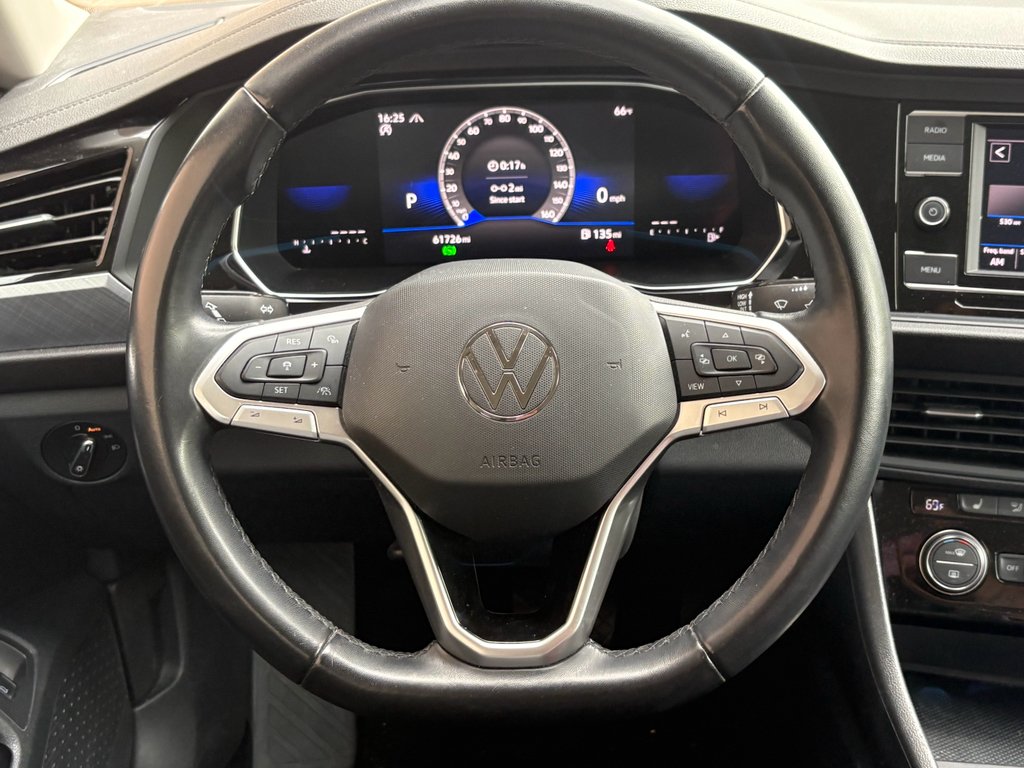 Used 2024 Pyrite Silver Metallic Volkswagen SE image 11