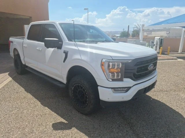 Used 2023 Oxford White Ford XLT image 4