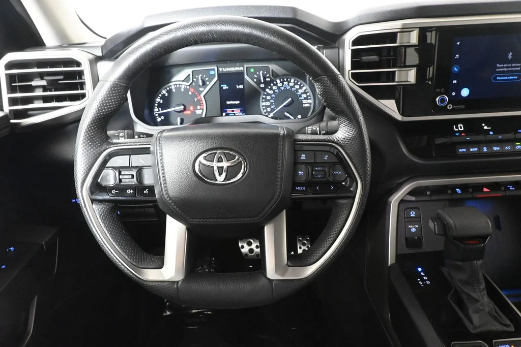 Used 2023  Toyota SR5 image 17