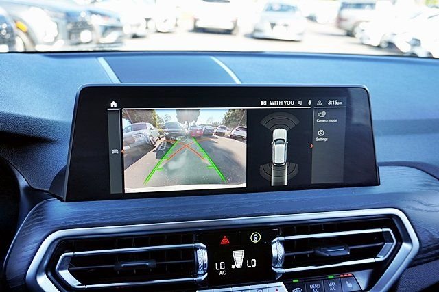 Used 2023 White BMW xDrive30i image 30