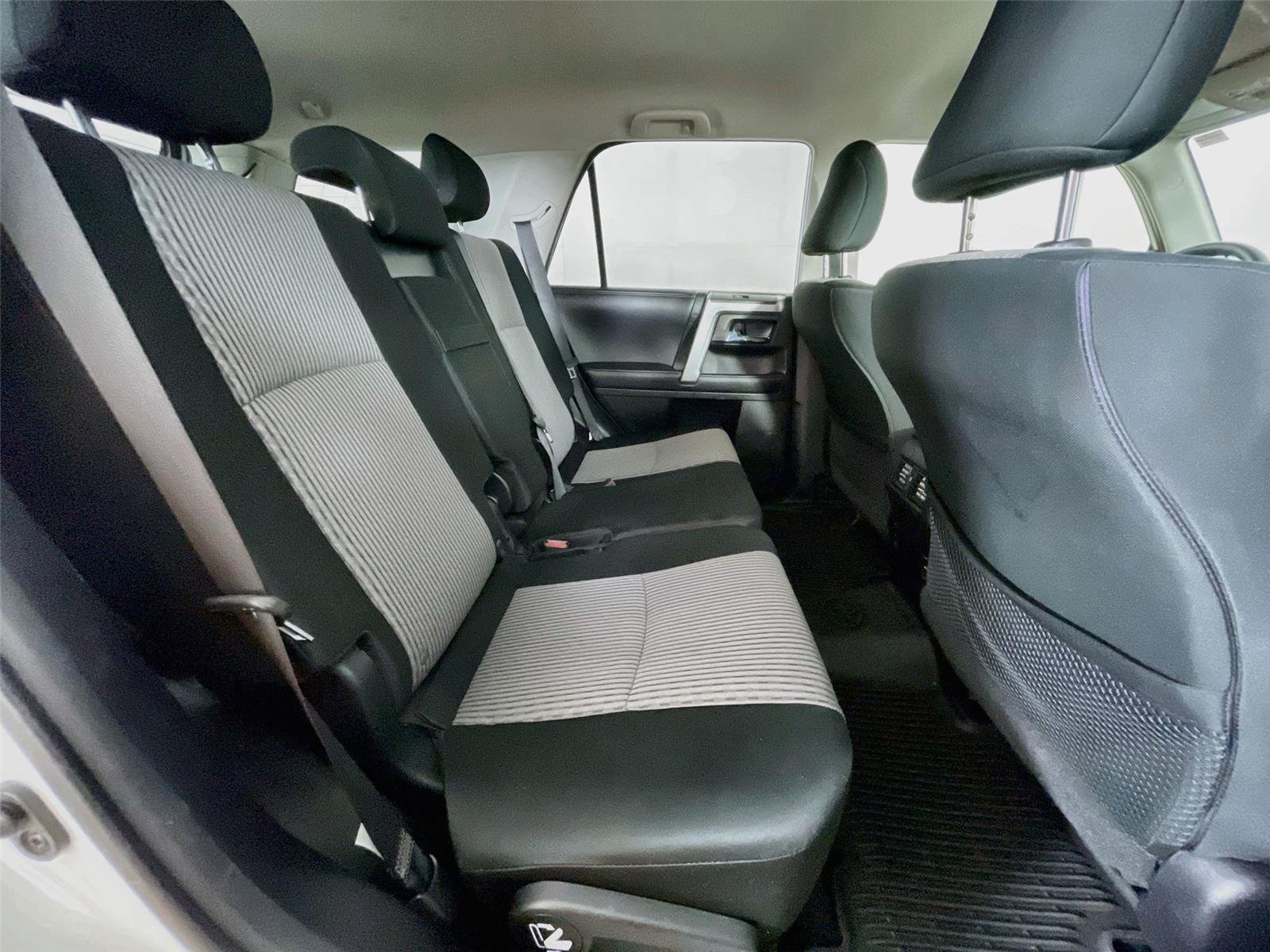 Used 2018 Super White Toyota SR5 image 28