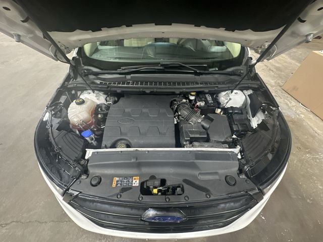 Used 2018 White Ford SEL image 22
