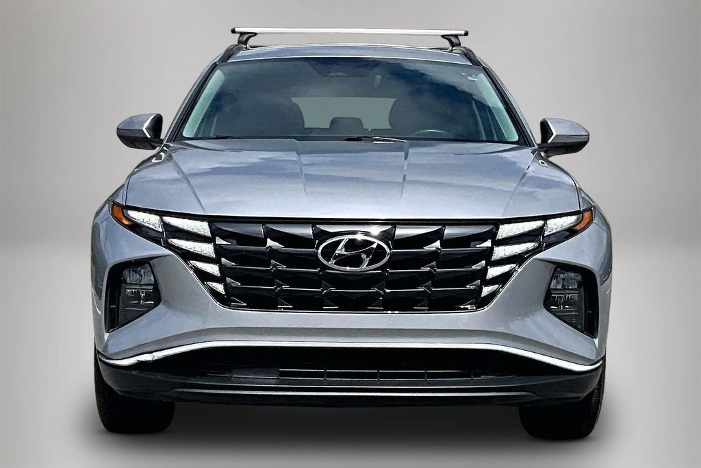 Used 2022 Silver Hyundai SEL image 3