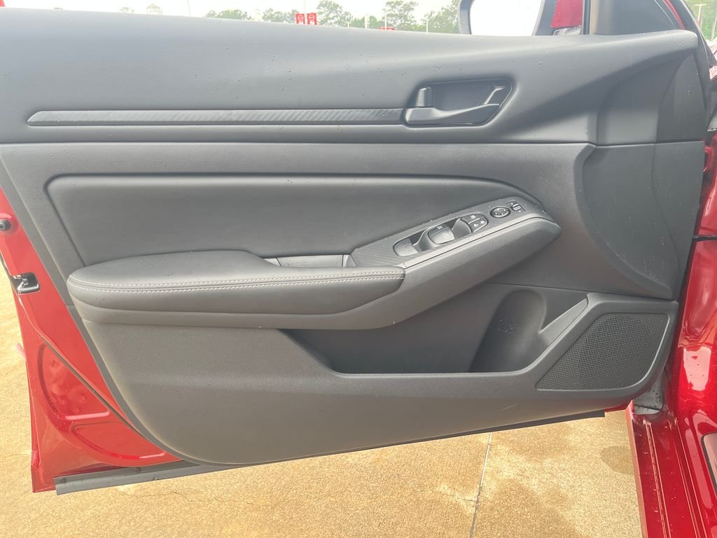 New 2026 Scarlet Ember Tintcoat Nissan SV Special Edition image 11