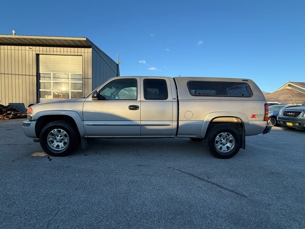 Used 2005 GMC Sierra 1500 SLT with VIN 1GTEK19B65E201180 for sale in Salmon, ID