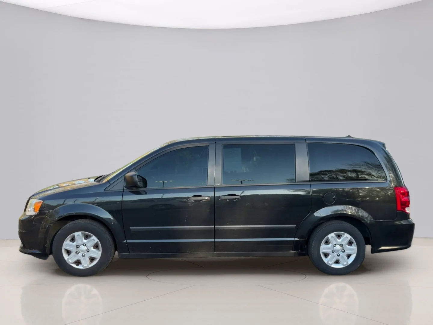 Used 2013 Black Dodge SE image 2