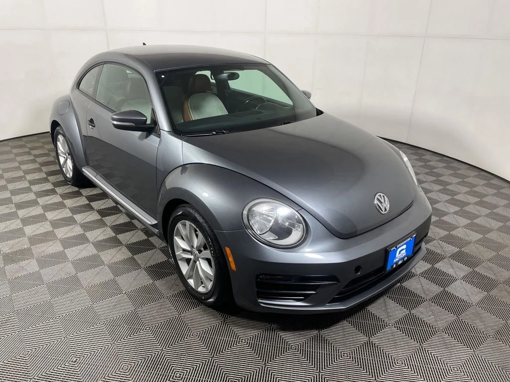 2017 Volkswagen Beetle 1.8T Classic's photo