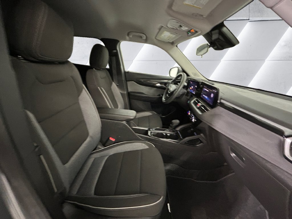 Used 2025 Gray Chevrolet LT image 13