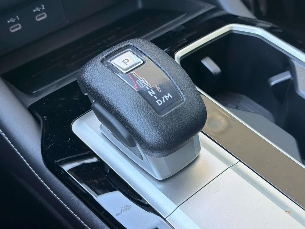New 2026 Black Mitsubishi ES image 20